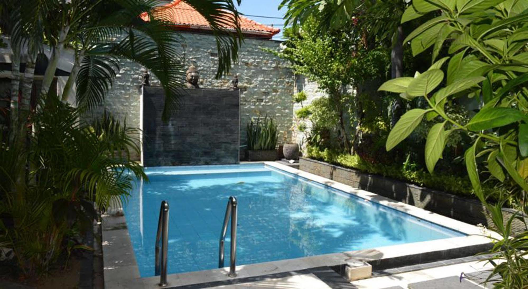 Marinos Place Legian Kültér fotó