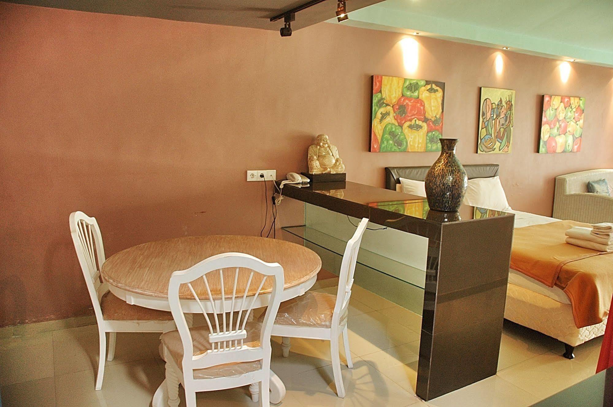 Marinos Place Legian Kültér fotó