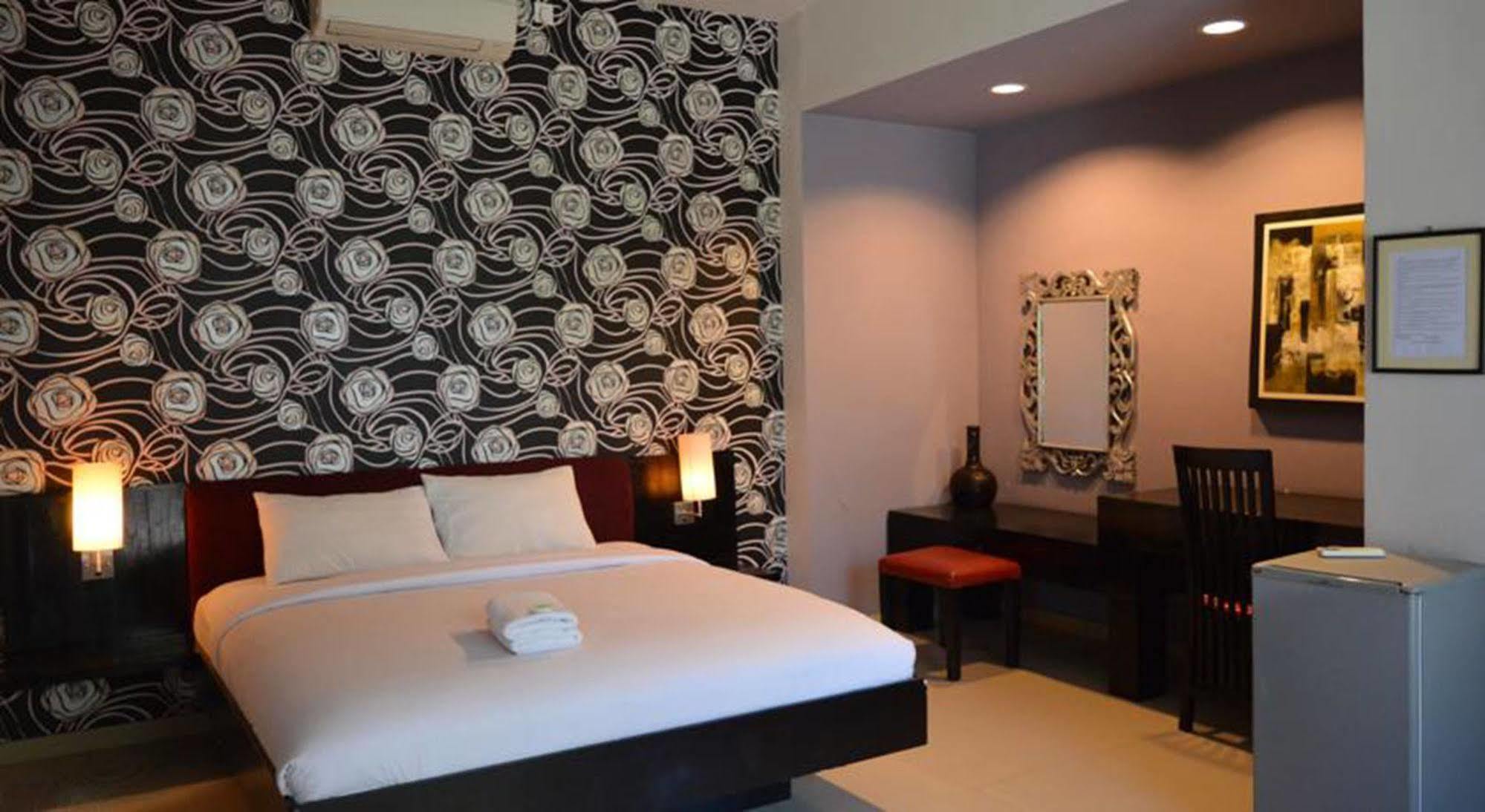 Marinos Place Legian Kültér fotó