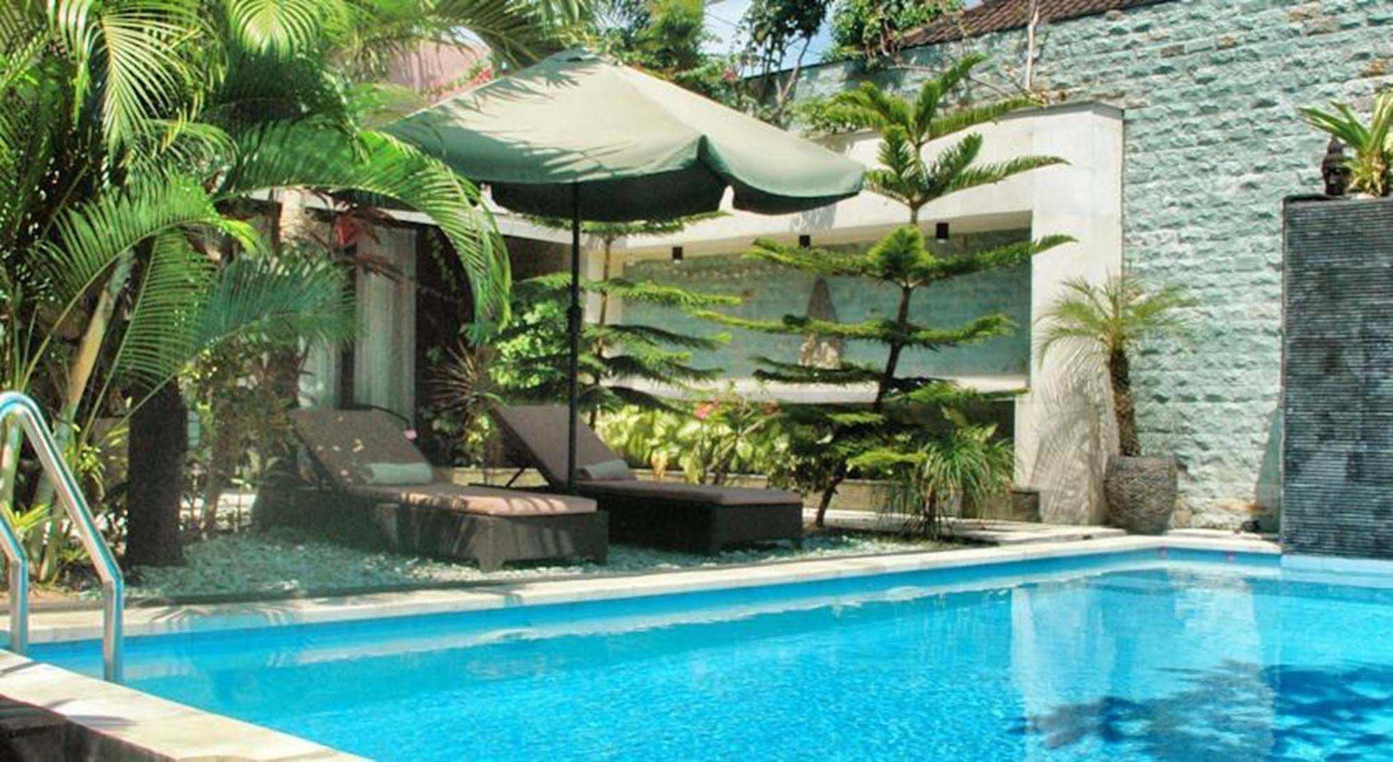 Marinos Place Legian Kültér fotó